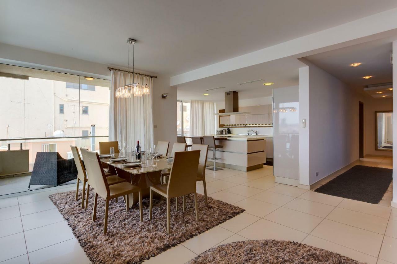 Contemporary, Luxury Apartment With Valletta And Harbour Views Sliema Exterior foto